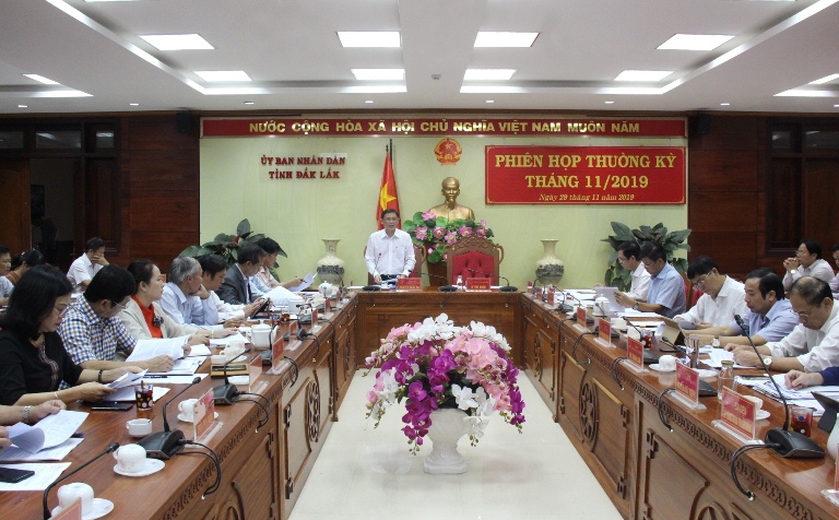 UBND tỉnh họp Phiên thường kỳ tháng 11/2019